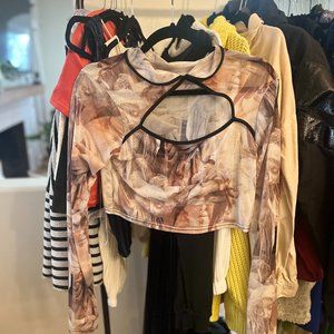 Pretty Little Thin - Graphic Long Sleeve Top - 8